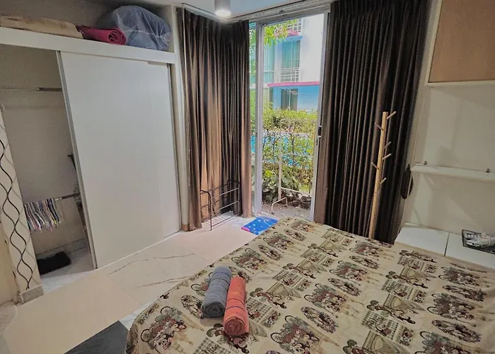 Stylish Furnished, Pool View Prime Location Apartment Bangkok